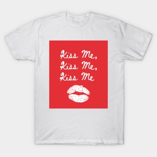 Kiss Me Kiss Me Kiss Me Print Red and White T-Shirt